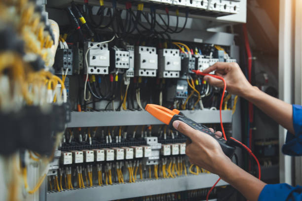 Best Circuit Breaker Repair  in Lindstrom, MN