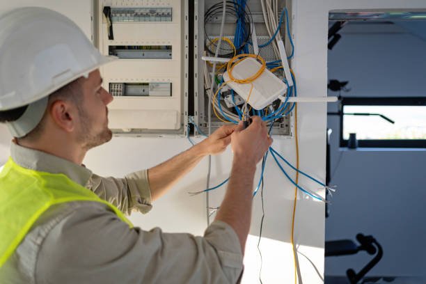 Best 24-Hour Electrician  in Lindstrom, MN