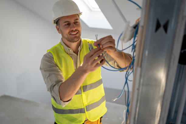 Best Affordable Emergency Electrician  in Lindstrom, MN